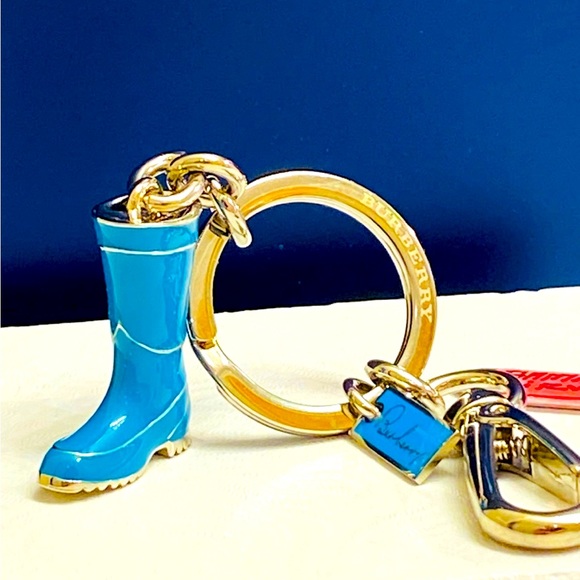 NWOT Burberry Boot Keychain/ Bag Charm - Picture 2 of 11